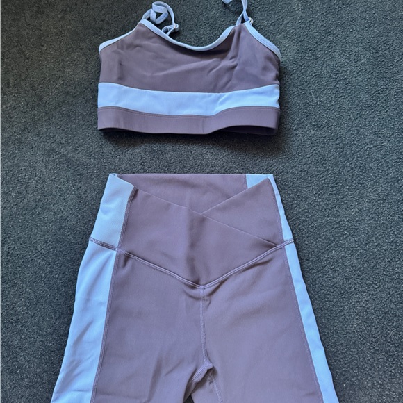 Wilo matching workout set - Picture 1 of 6